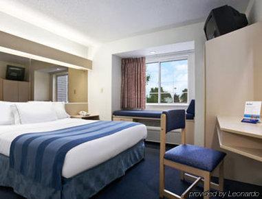 Microtel Inn And Suites Clear Lake Habitación foto