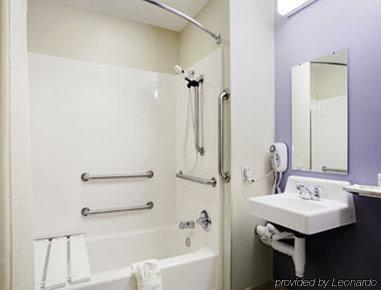 Microtel Inn And Suites Clear Lake Habitación foto