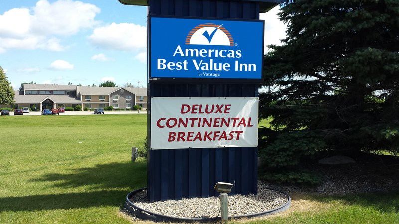 Microtel Inn And Suites Clear Lake Exterior foto